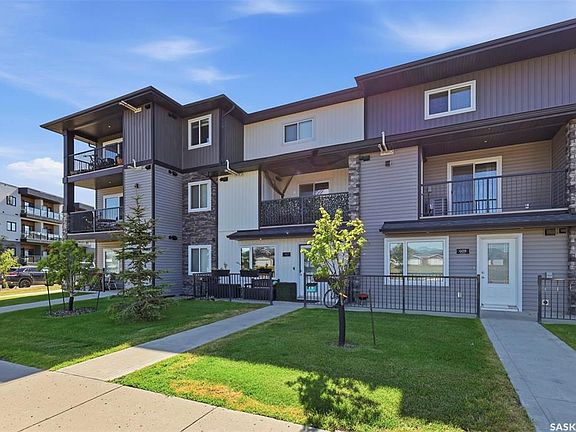 3rd image of 610 BALTZAN BOULEVARD