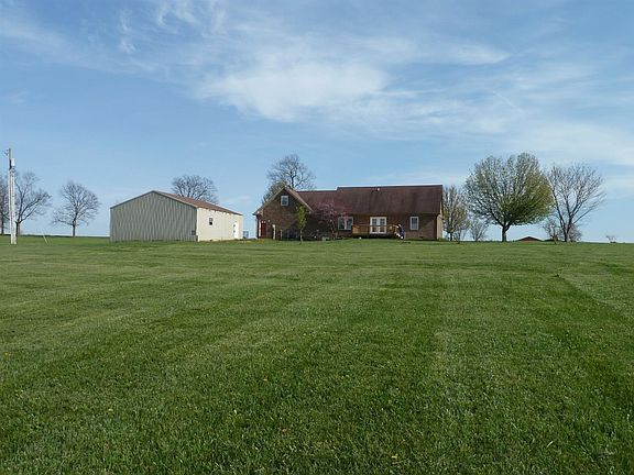 4th image of 121 Monroe Ln