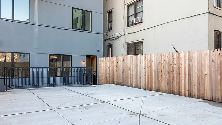 Rented by Nooklyn NYC LLC | media 19