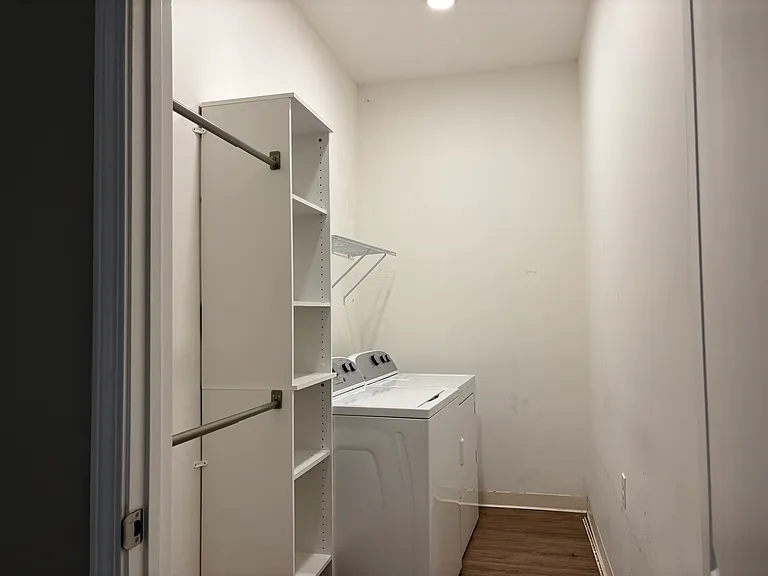 801 Olive St #D — Photo 4
