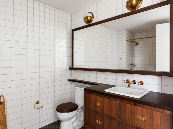 50 Bridge Park Drive image 27 of 28