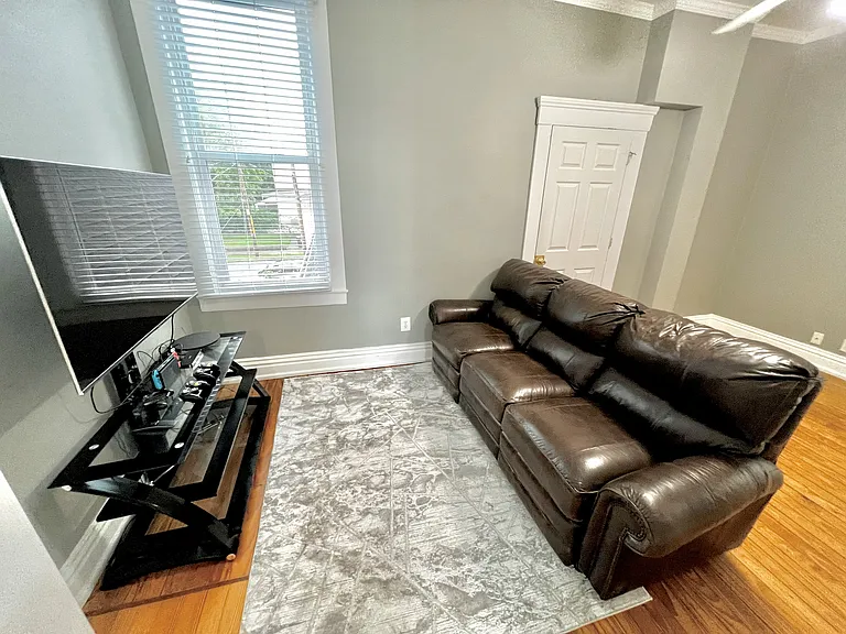 1132 E Breckinridge St — Photo 13