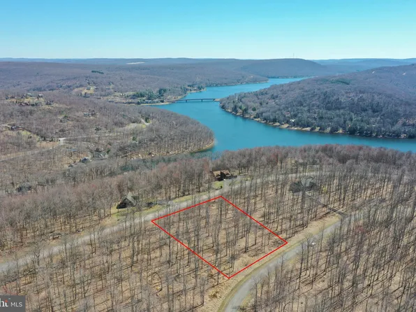 29 Fern Loop Dr, Mc Henry, MD 21541