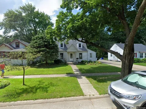 2012 Bruner St, Rockford, IL 61103