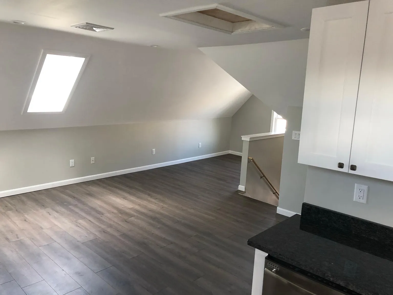 2 bed, 800 sqft, $2,500 — Photo 4
