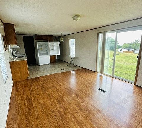 5th image of 707 Kiser Rd #2