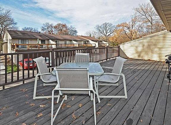 3rd image of 283 River Woods Ln