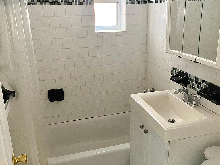 169 Bronx River Rd #T4TT — Photo 3