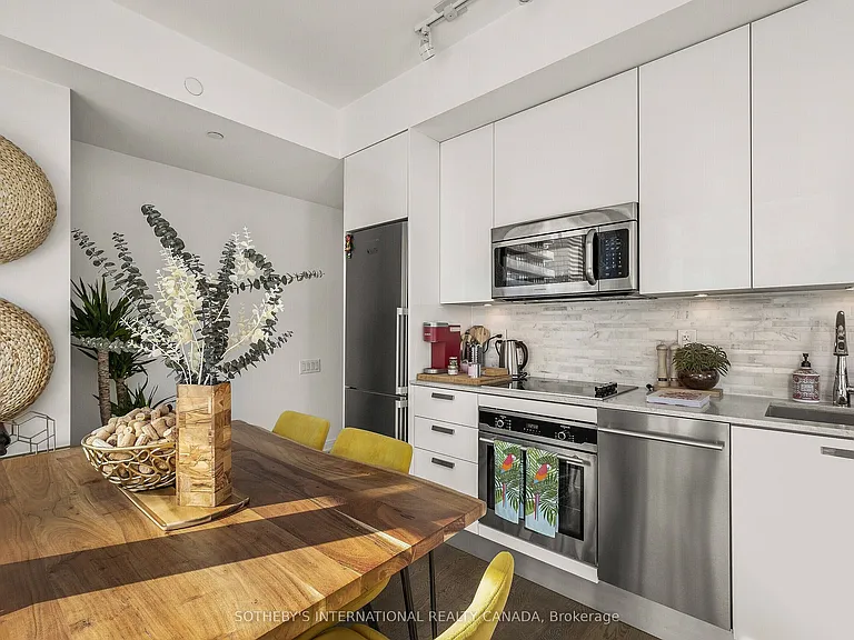 42 Charles St E #1702 — Photo 5