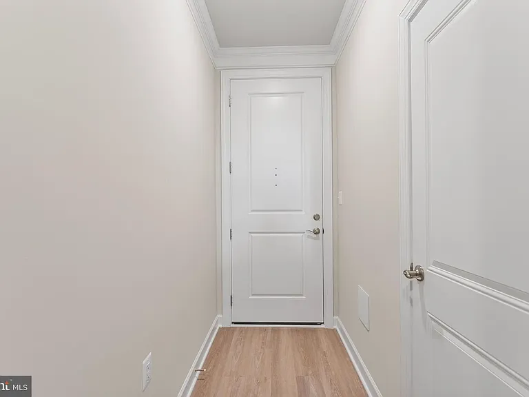 7249 Mountaineer Dr — Photo 3