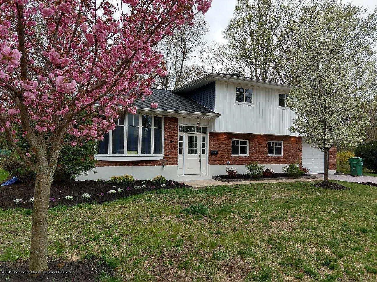 48 Lockwood Ave photo 1