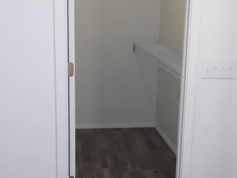 137 Rockyreef Cir — Photo 45