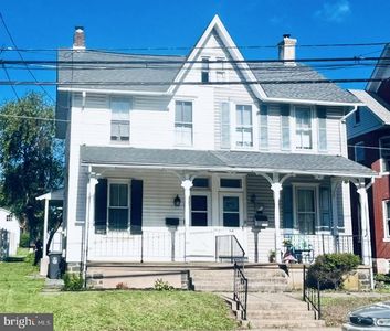 136 S 9th St, Quakertown, PA, 18951