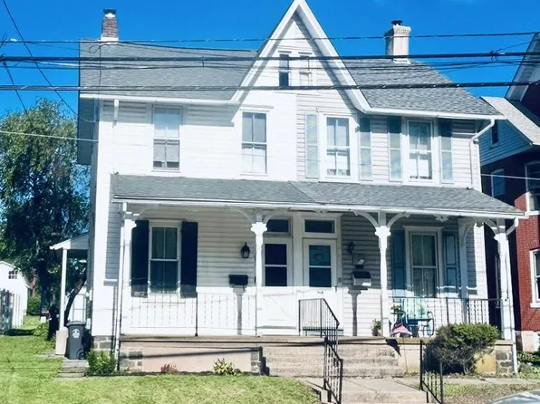 136 S 9th St, Quakertown, PA 18951