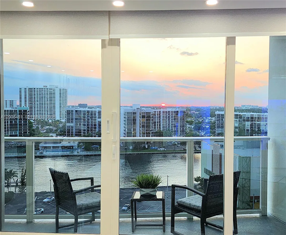 Building Photo - 3505 S Ocean Dr #1203