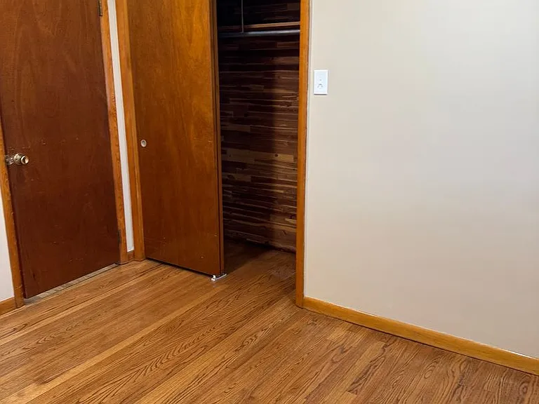 1035 Ridge Ave — Photo 26