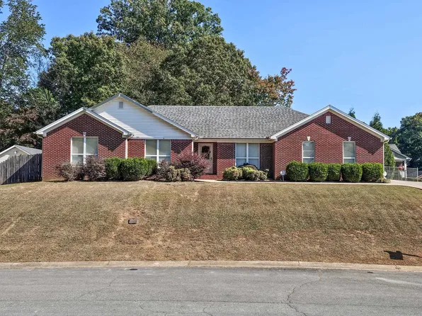 119 Shelley Ln, Florence, AL 35633