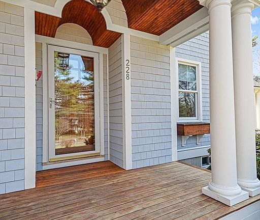 4th image of 228 Mossman Rd