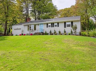 14 Arnold Ln, Norwalk, CT 06853