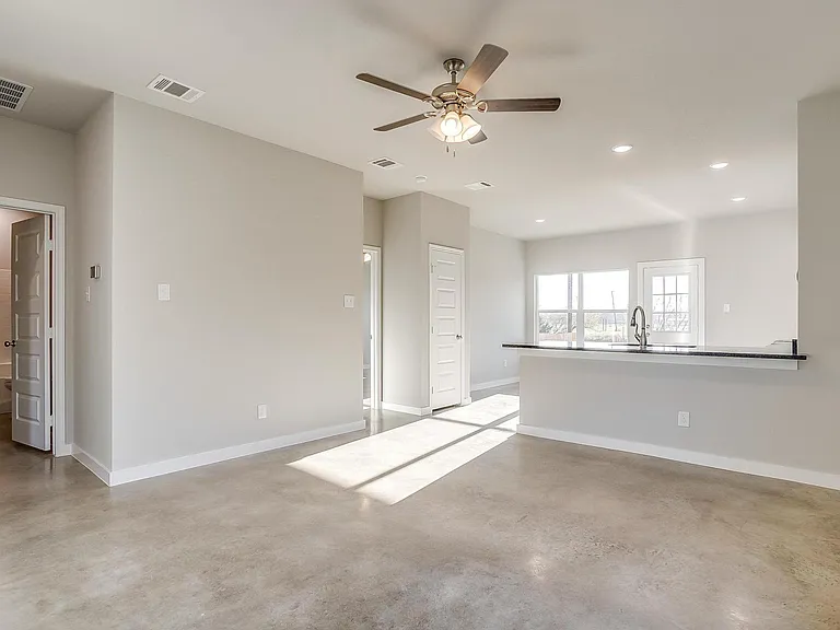 609 Mesquite Dr — Photo 10