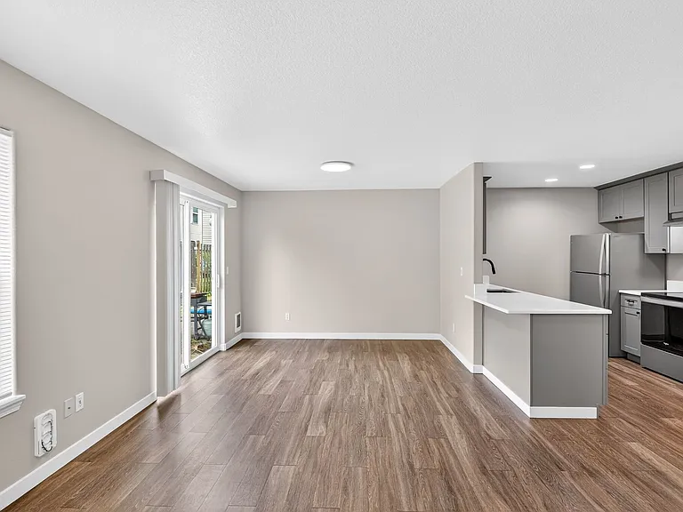 4263 SW 159th Ave — Photo 3