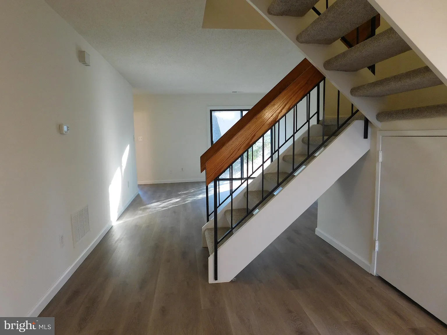 3 bed, 2.5 bath, 1197 sqft, $2,650 — Photo 4