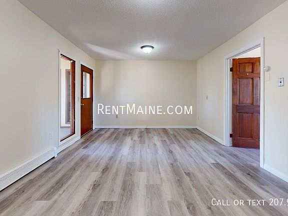 3rd image of 202 Main Rd APT B