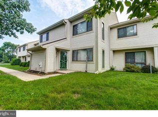 801 Monroe Dr, Harleysville, PA 19438