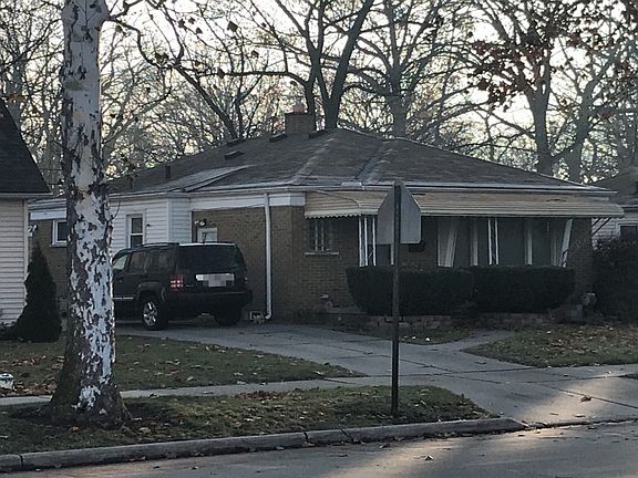 2nd image of 21360 Parklawn St