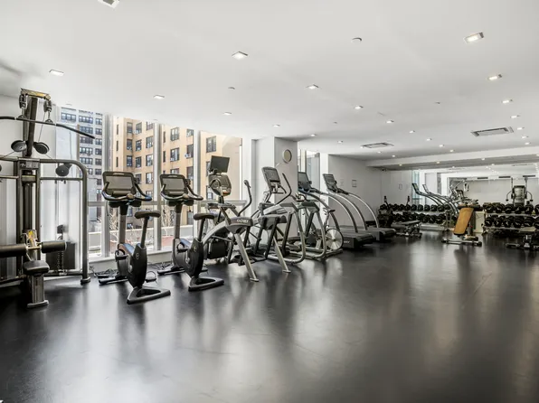 325 Lexington Avenue image 6 of 11