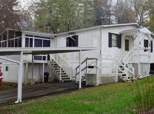 19 Outer Park Dr, Hendersonville, NC 28792