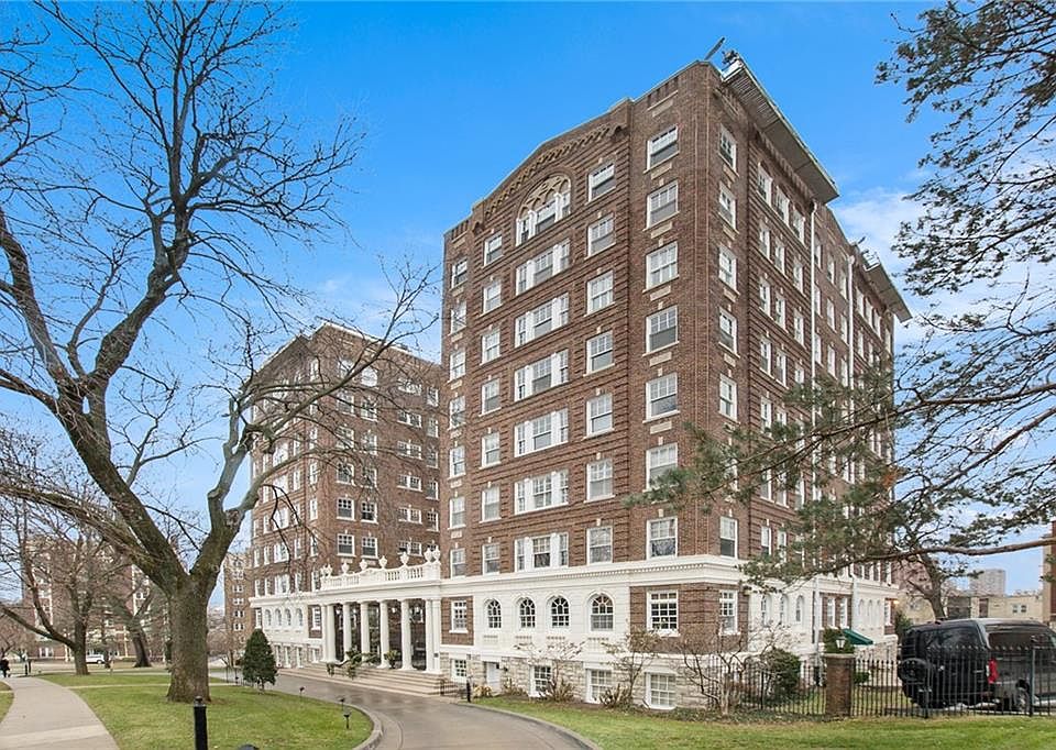 4618 Warwick Blvd APT 6D, Kansas City, MO 64112 Zillow