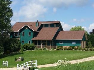 S2698 Olson Ln, Viroqua, WI 54665