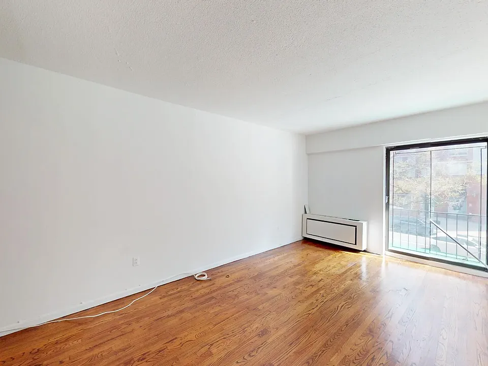 513 2nd Ave #2C