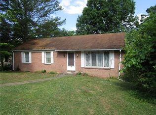 Saint Clair Cir, Ligonier, PA