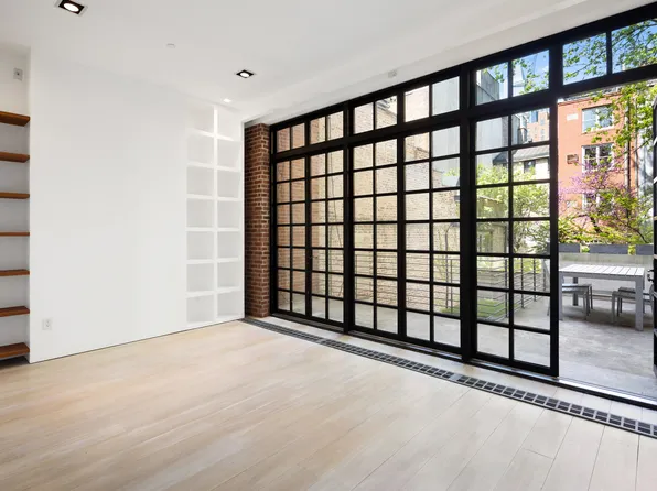 439 West 21st Street image 7 of 12