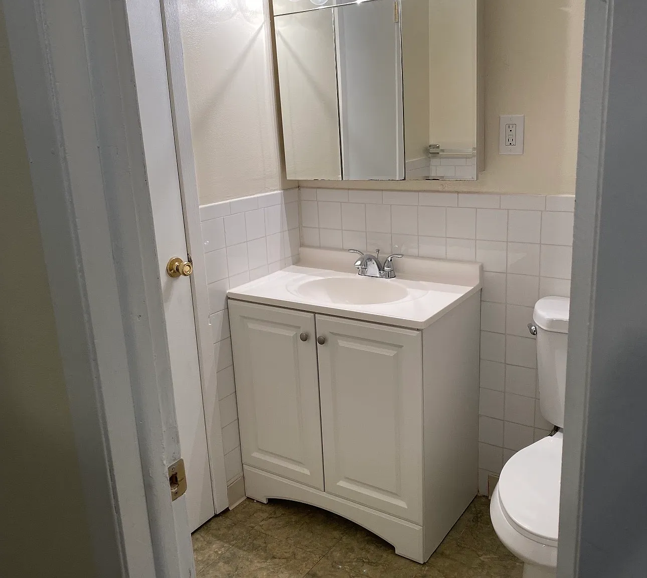 1 bed, 975 sqft, $2,600 — Photo 3