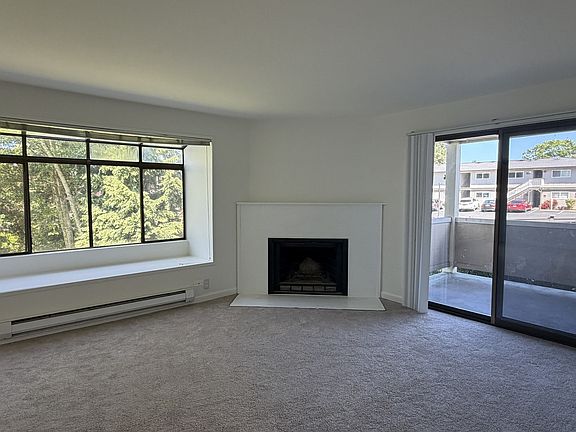 4th image of 4800 200th St SW #E201-1