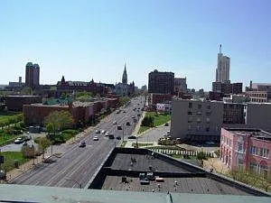Drake Plaza Apartments — Photo 10