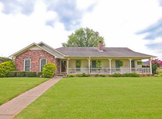 2222 Robbie Ave, Muscle Shoals, AL 35661