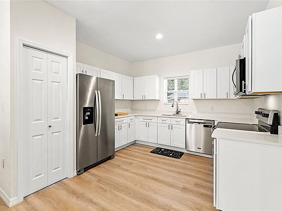 3rd image of 4422 America St