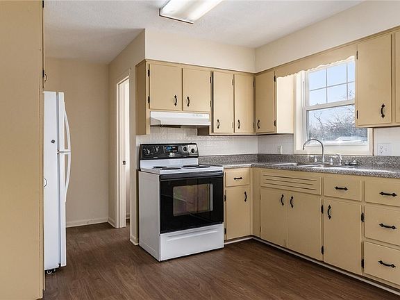 4th image of 6295 Dresden Rd