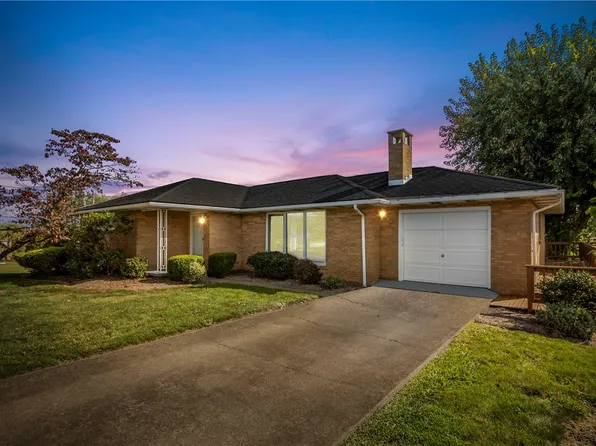 113 Franklin Dr, New Derry, PA 15671