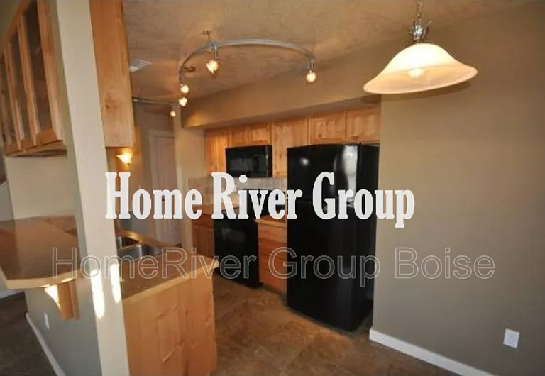 9125 W Brogan Dr — Photo 6
