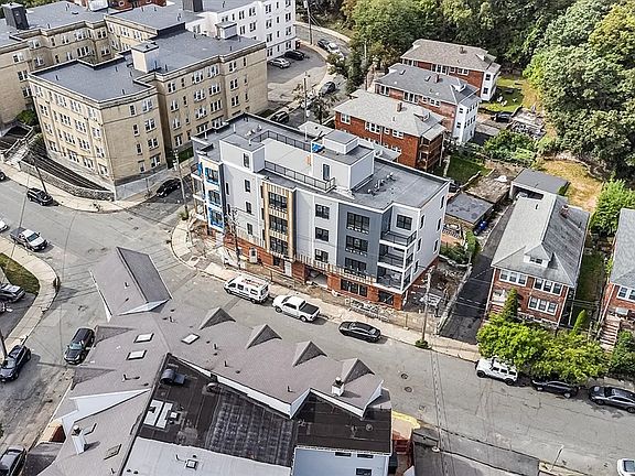 5th image of 38 Colborne Rd #11