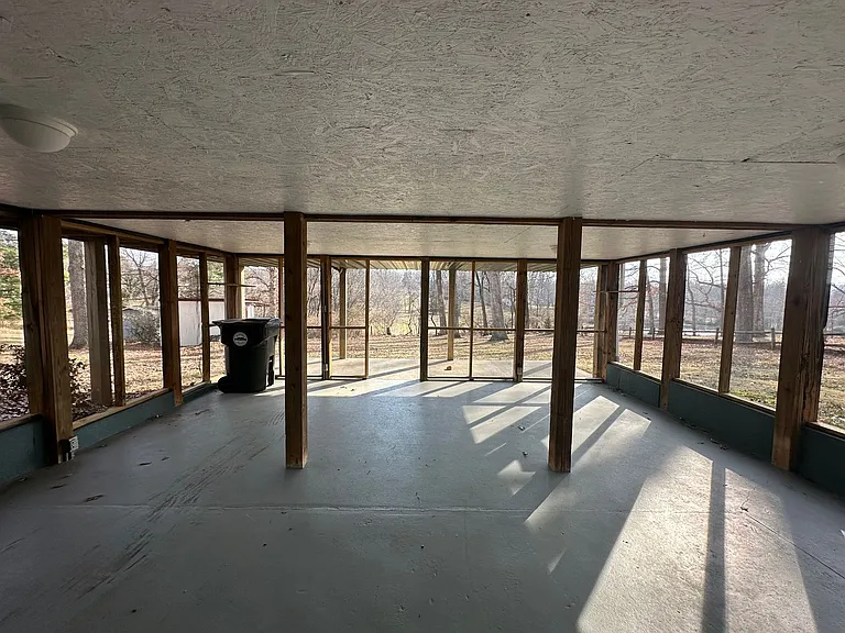 1321 Peaks St — Photo 47