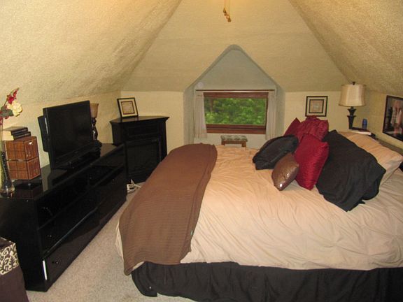 Master suite bed