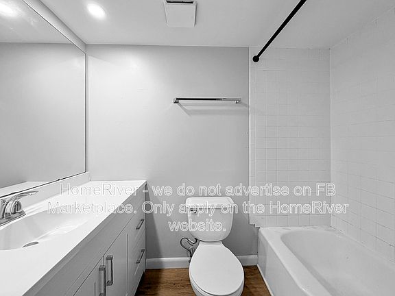 3rd image of 901 Crescent Ave APT 1