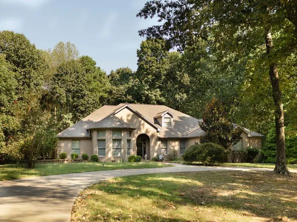 1282 Walnut Dr, Madisonville, KY 42431