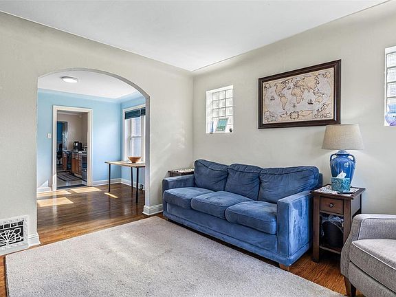 5th image of 615 Bellsworth Dr